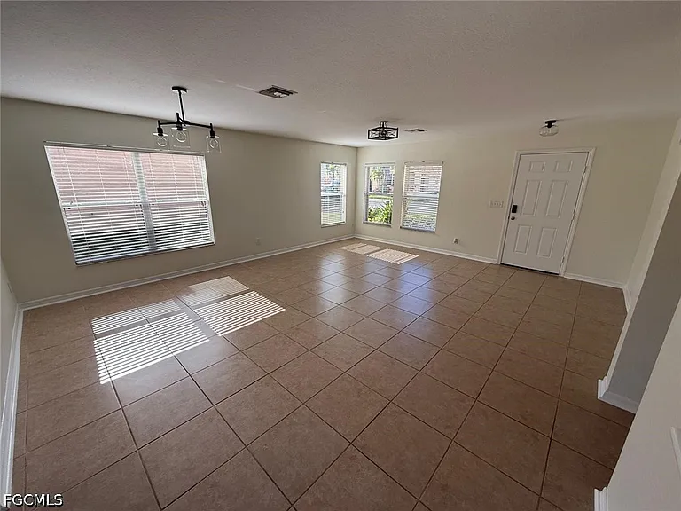 18168 Horizon View Blvd — Photo 13
