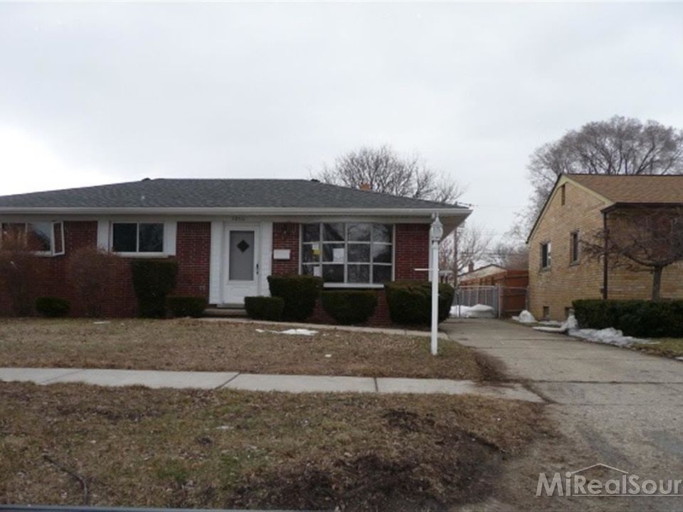 1st image of 29710 Newport Dr