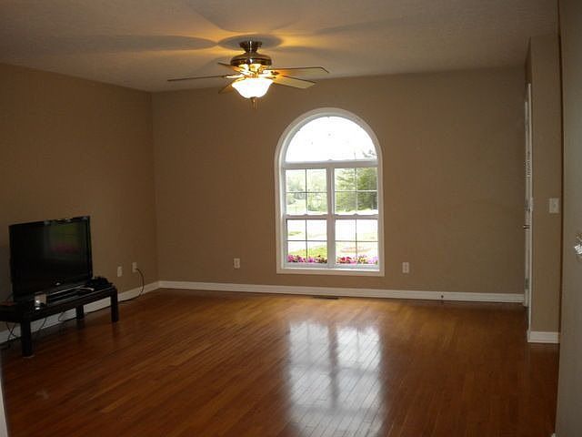 2nd image of 197 Countryview Ln