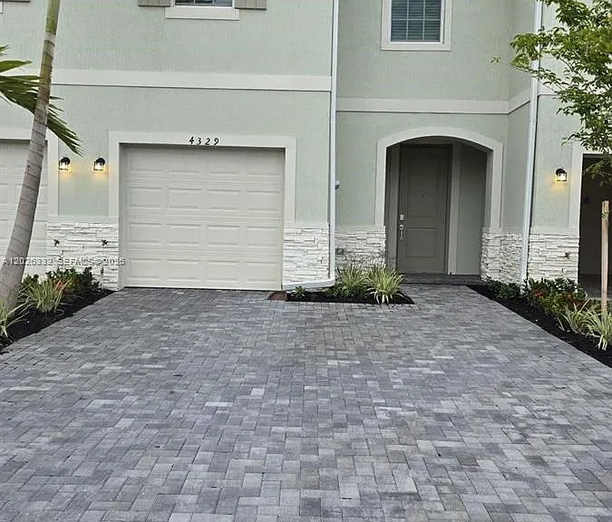 4329 Pond Lily Ln — Photo 4