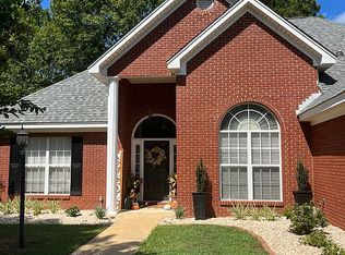 99 Walden Way, Starkville, MS 39759