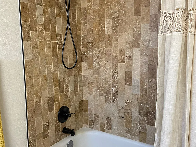 1536 E Allen Rd — Photo 16