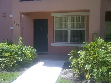 1st image of 142 SW Peacock Blvd APT 102