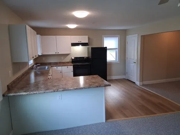 4 Berwick Rd APT B, Berwick, ME 03901
