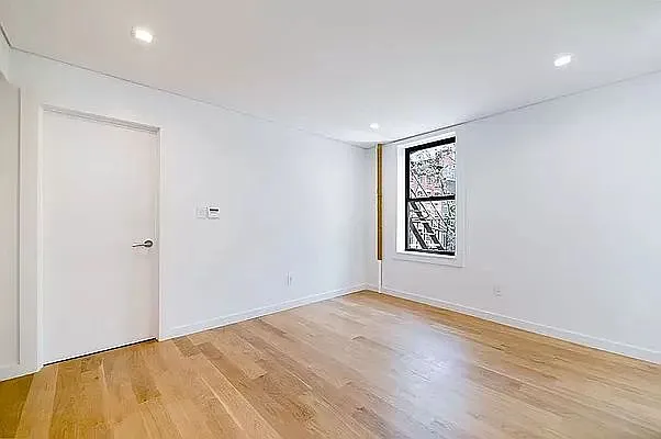 Rented by REAL New York | media 15