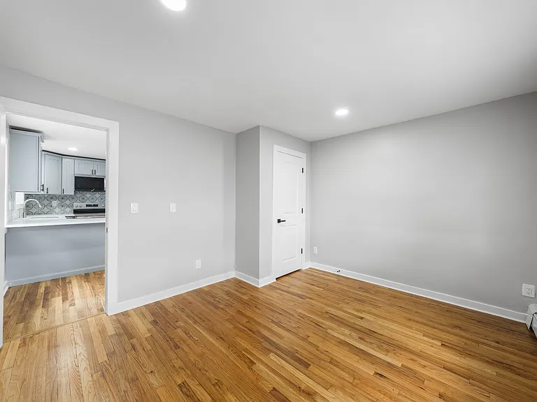 22 Howard St #4 — Photo 5