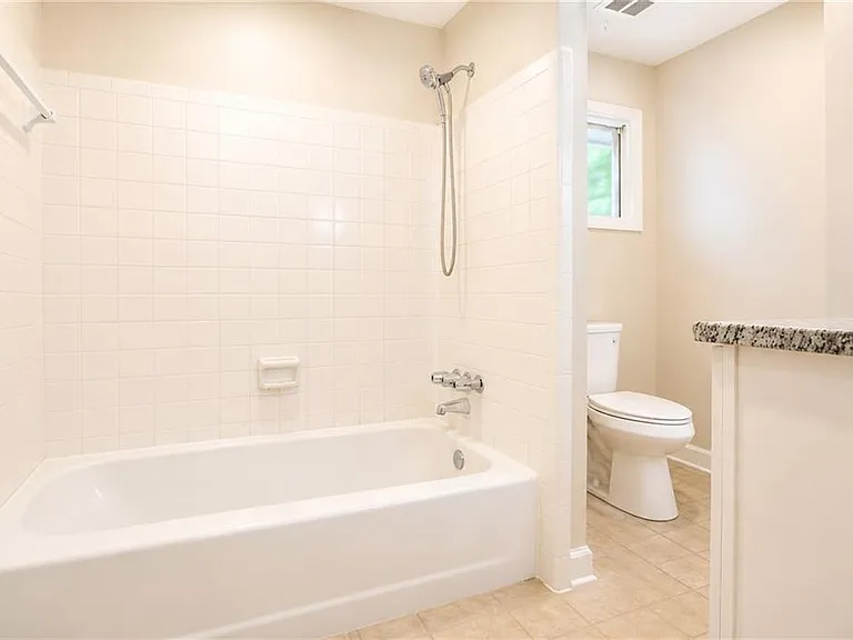 3470 Clubland Dr — Photo 12
