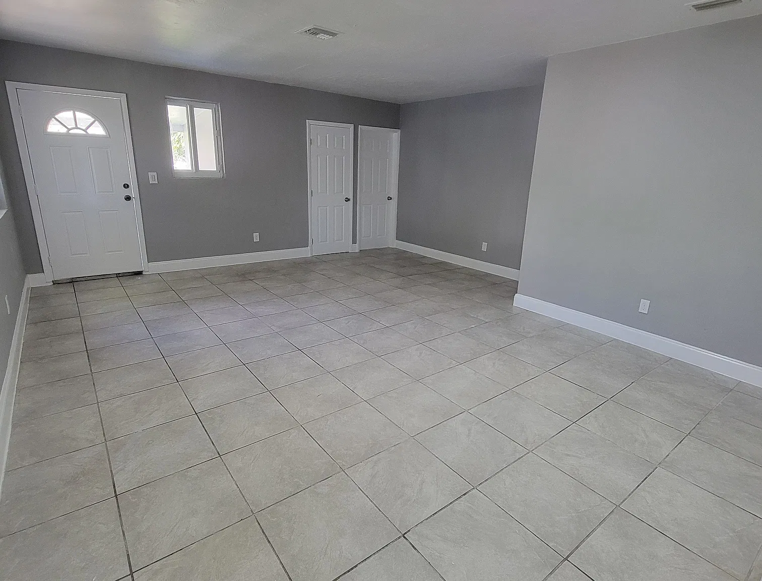 3 bed, 1100 sqft, $3,200 — Photo 4