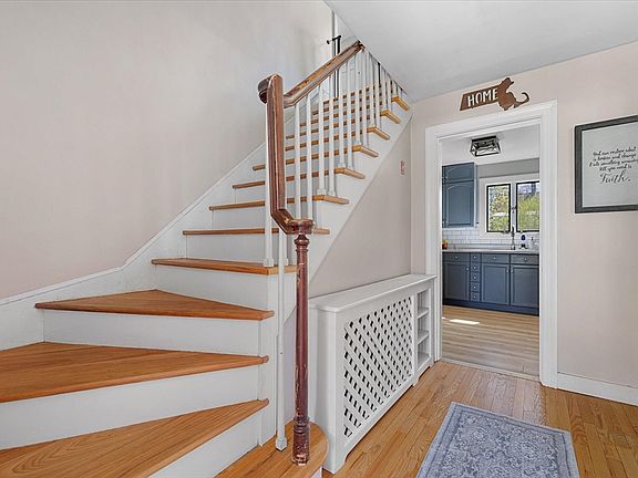 3rd image of 27 Myrtle Rd