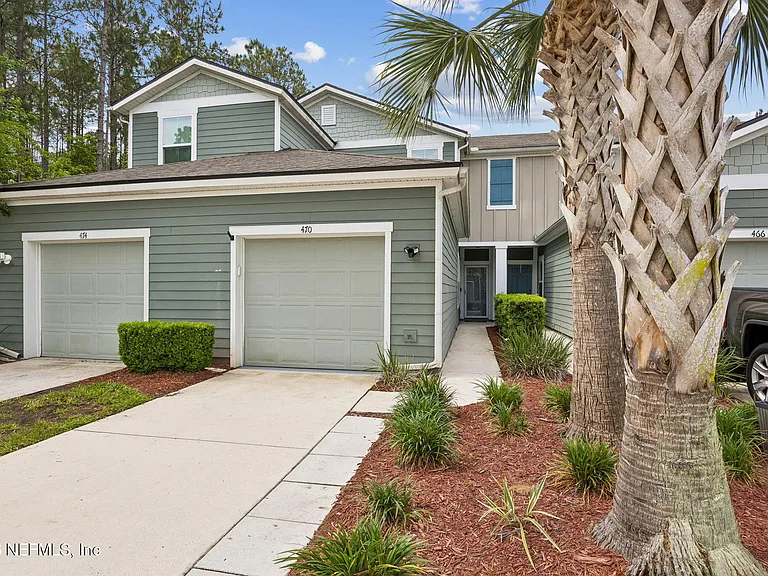 470 Servia Dr — Photo 2