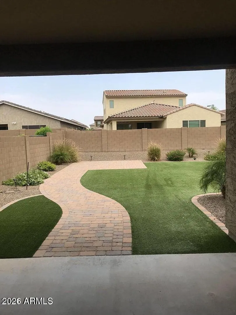 4 Bedroom Vistancia Home — Photo 3
