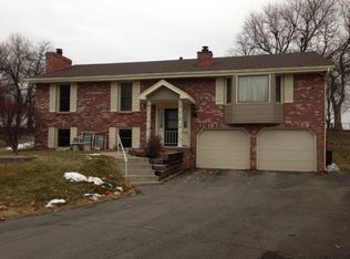 411 S 150th Cir, Omaha, NE 68154