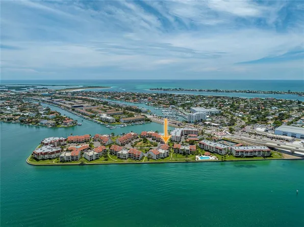 115 1st St E APT 101, Tierra Verde, FL 33715
