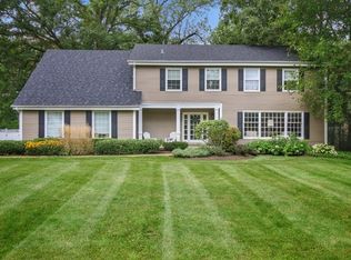 1448 S West Fork Dr, Lake Forest, IL 60045