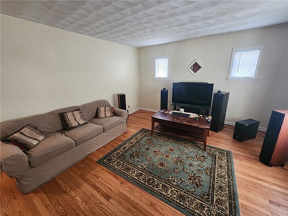 5th image of 84 N Main St