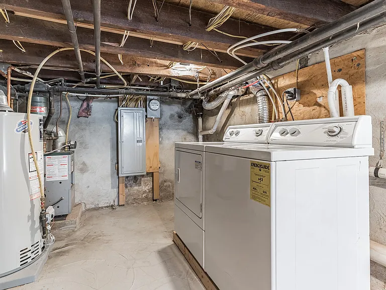 2552 S Sartain St — Photo 41