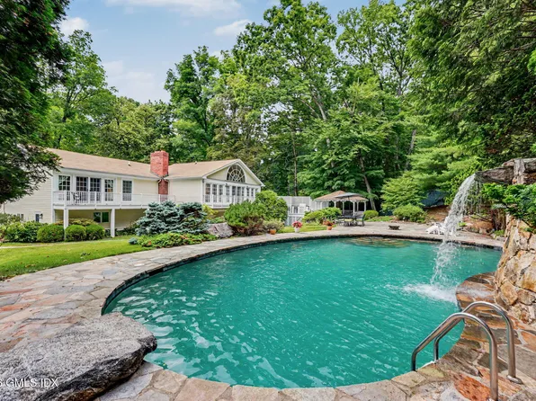 51 Dandy Dr, Cos Cob, CT 06807