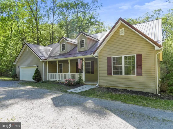 638 Little Creek Trl, Berkeley Springs, WV 25411