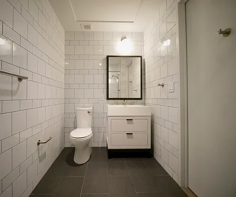 Rented by Extell Marketing Group LLC | media 17