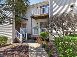 252 Potomac Dr, Basking Ridge, NJ 07920
