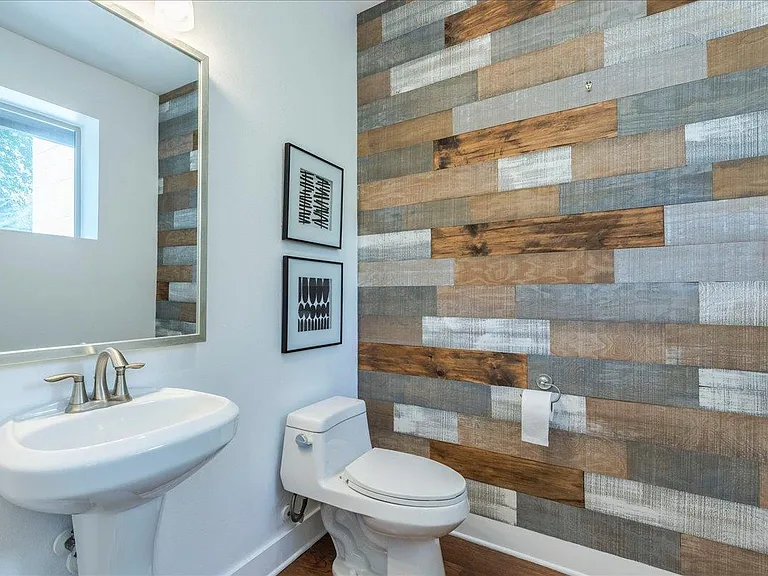 2608 E 6th St #6 — Photo 19
