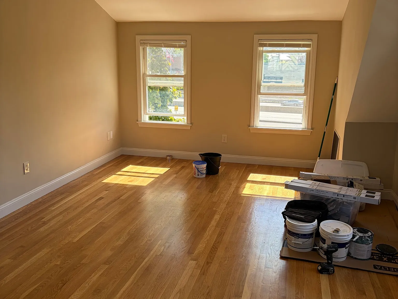 3 bed, 1.0 bath, $3,000 — Photo 3