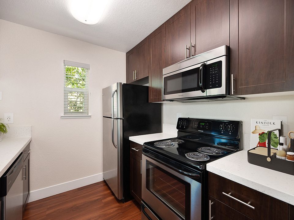 Chardonnay Kitchen