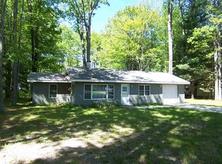 7232 W Higgins Lake Rd, Roscommon, MI 48653