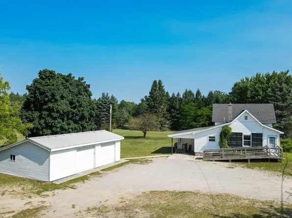6480 S Garfield Rd, Kingsley, MI 49649