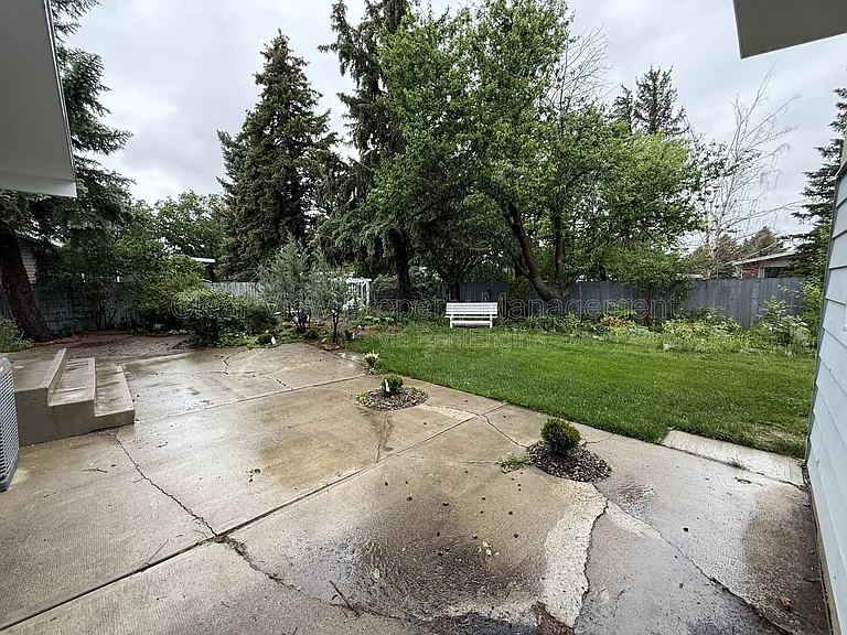 18 Trinity Pl W — Photo 33