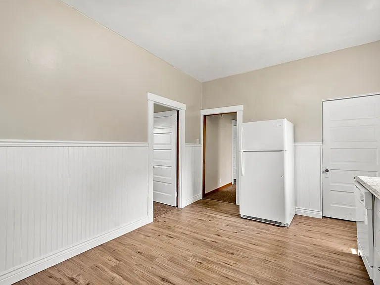447 Elm Rd — Photo 11
