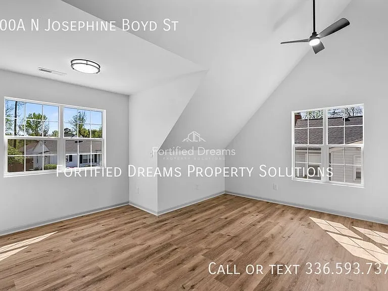 700A N Josephine Boyd St — Photo 8