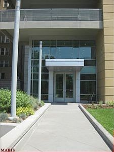 5th image of 4545 Lindell Blvd APT 1