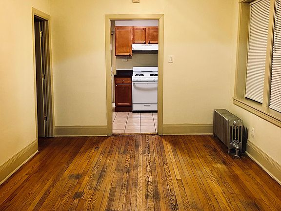 Dining room to kitchen view