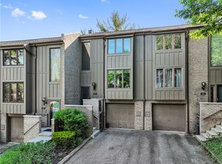 27 Maple Ct, Pittsburgh, PA 15237