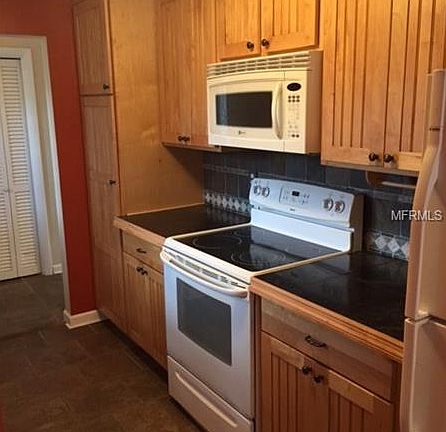 5th image of 478 Brookfield Dr
