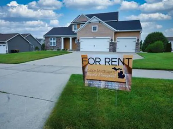 8965 Plantation Dr, Byron Center, MI 49315