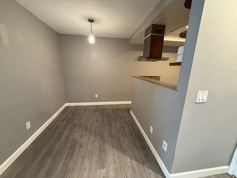 5110 W 1st St — Photo 1