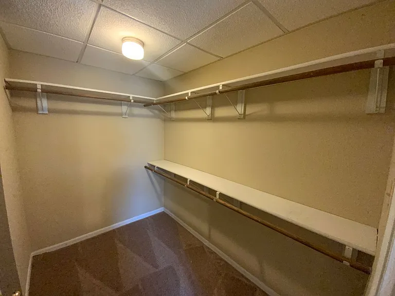 1605 Steamboat Ln — Photo 28