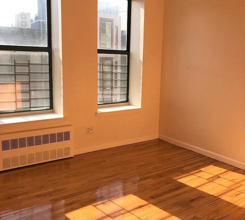 2nd image of 103 W 127th St APT 4A