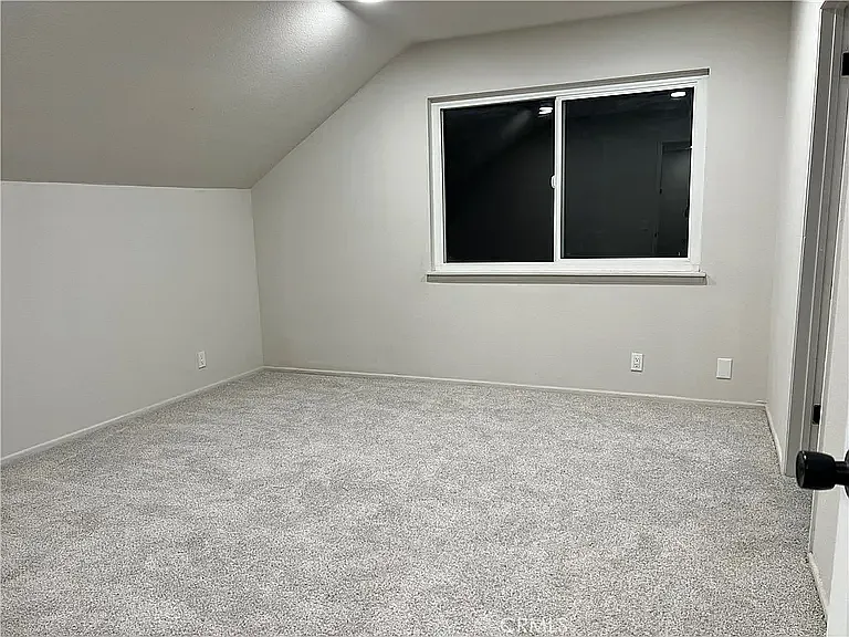 4750 Mariposa Dr — Photo 16