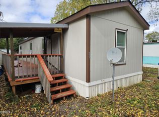 724 SW Ferry Ave #29, Siletz, OR 97380