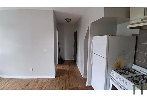 18226 Hillside Ave Photo 1
