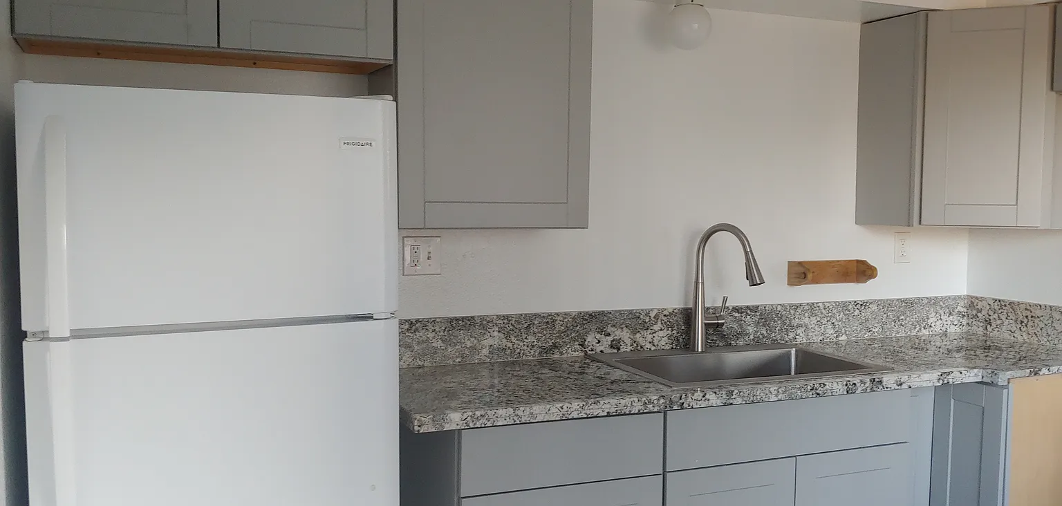 1089 Trinity Ave APT G photo 1