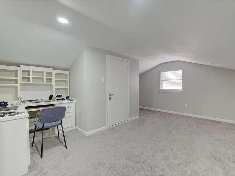 3046 Wagon Trail Dr — Photo 42