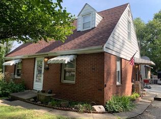 1412 Garden Ln, Champaign, IL