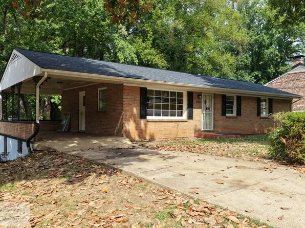206 Starmont Dr, Danville, VA 24540