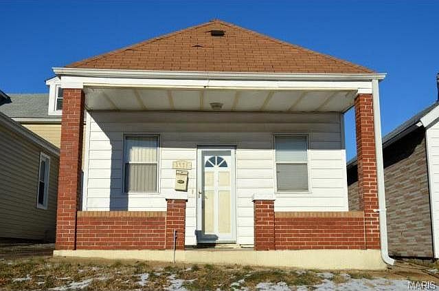 1st image of 3661 Robert Ave