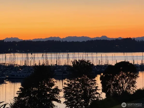 920 East Bay Drive NE #3C202, Olympia, WA 98506