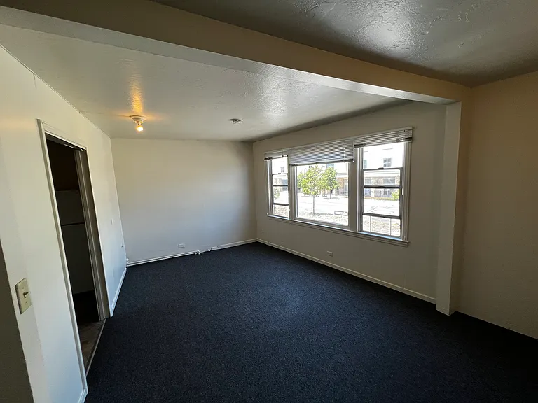 2413 Mission St #A — Photo 9